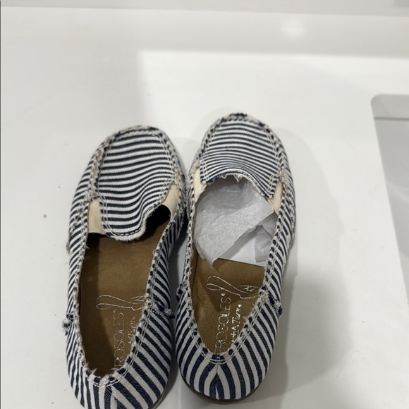 Striped Women's Loafers - Picture 6 of 6